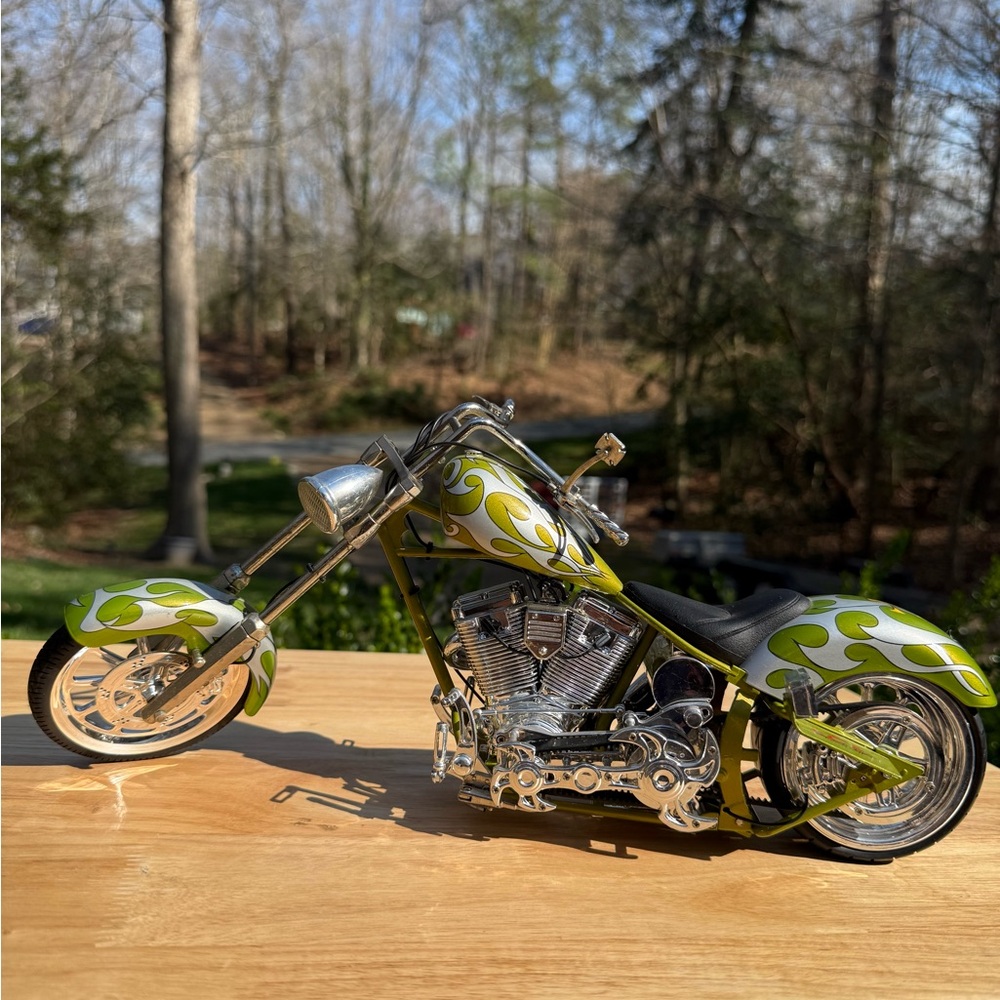 Orange County Choppers (OCC) American Chopper Die-Cast Motorcycle